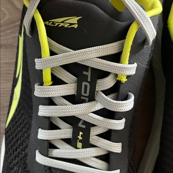 Altra Torin 4.5 (Plush) size 11 - Picture 5 of 13